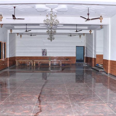 Hotel O Pop Angoori Farm House Mathura Exterior foto